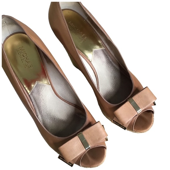 Michael Kors Leather “Meg Wedges” Espadrilles with Cute Leather Bows - Size 11 - Picture 4 of 11